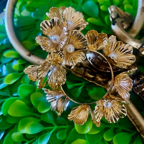 Flowers of pearls - Picture 6 of 6